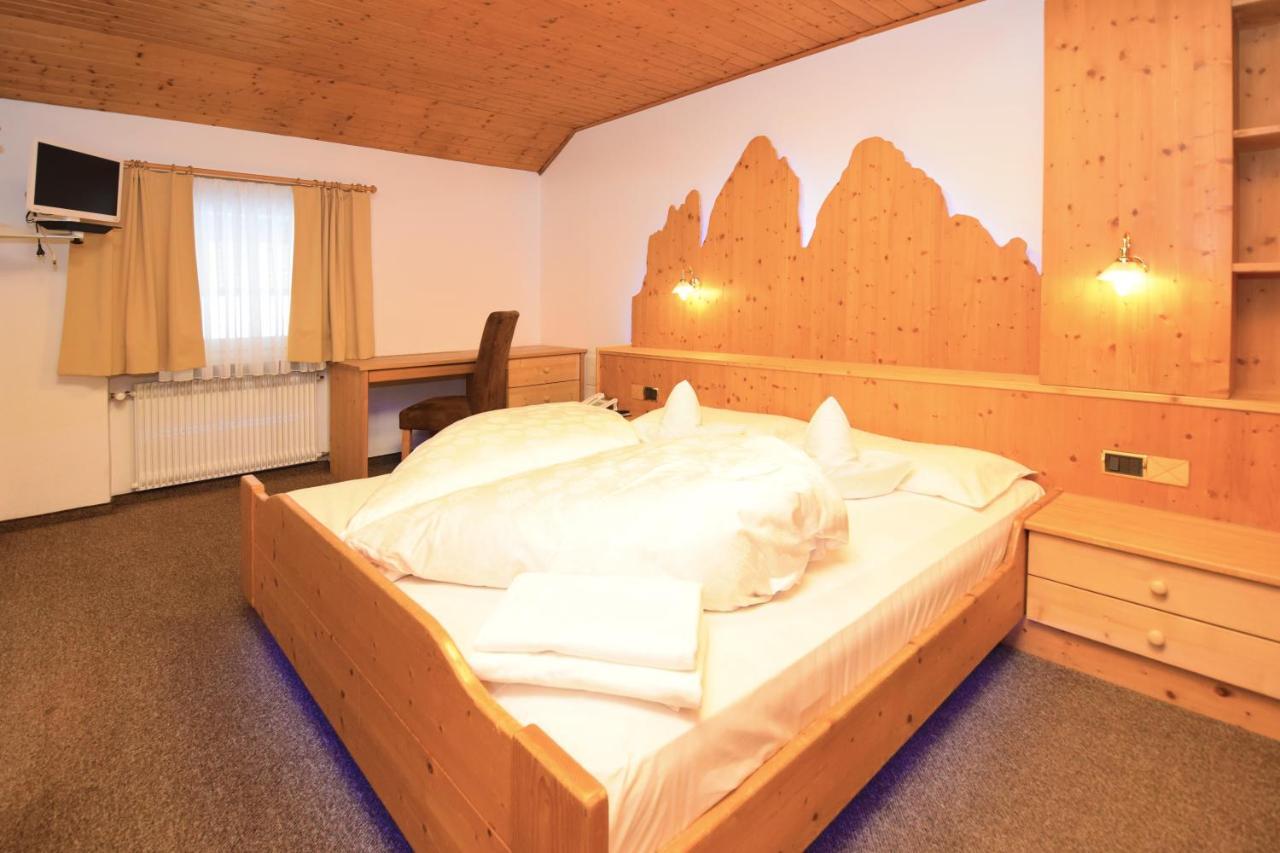 Hotel Chalet Olympia Monguelfo-Tesido / Welsberg-Taisten Екстериор снимка