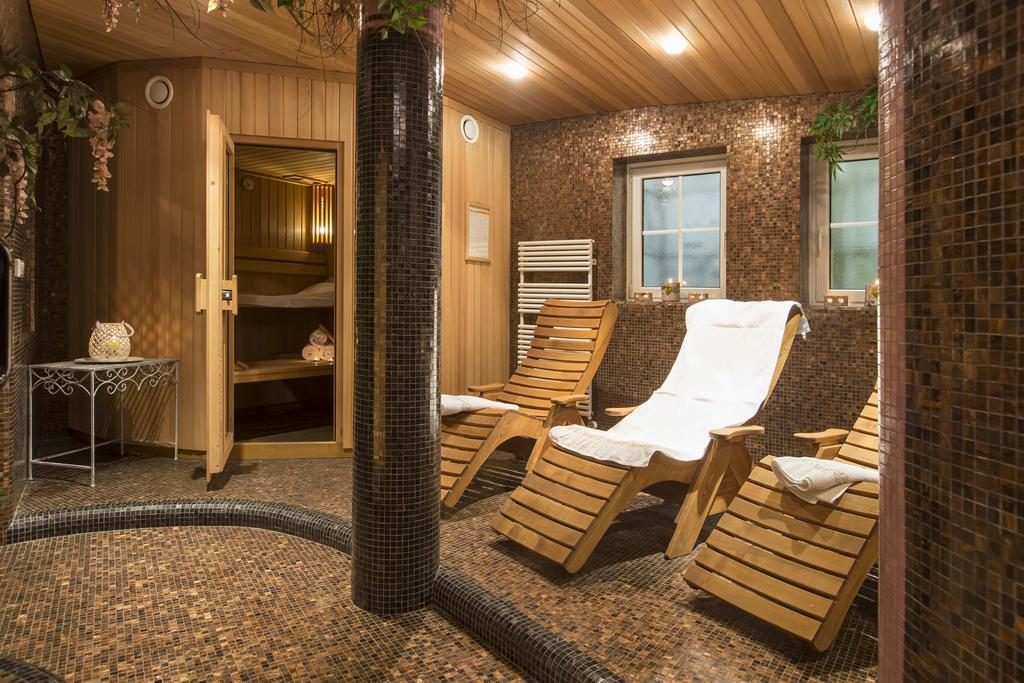 Hotel Chalet Olympia Monguelfo-Tesido / Welsberg-Taisten Екстериор снимка