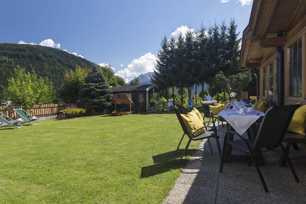 Hotel Chalet Olympia Monguelfo-Tesido / Welsberg-Taisten Екстериор снимка