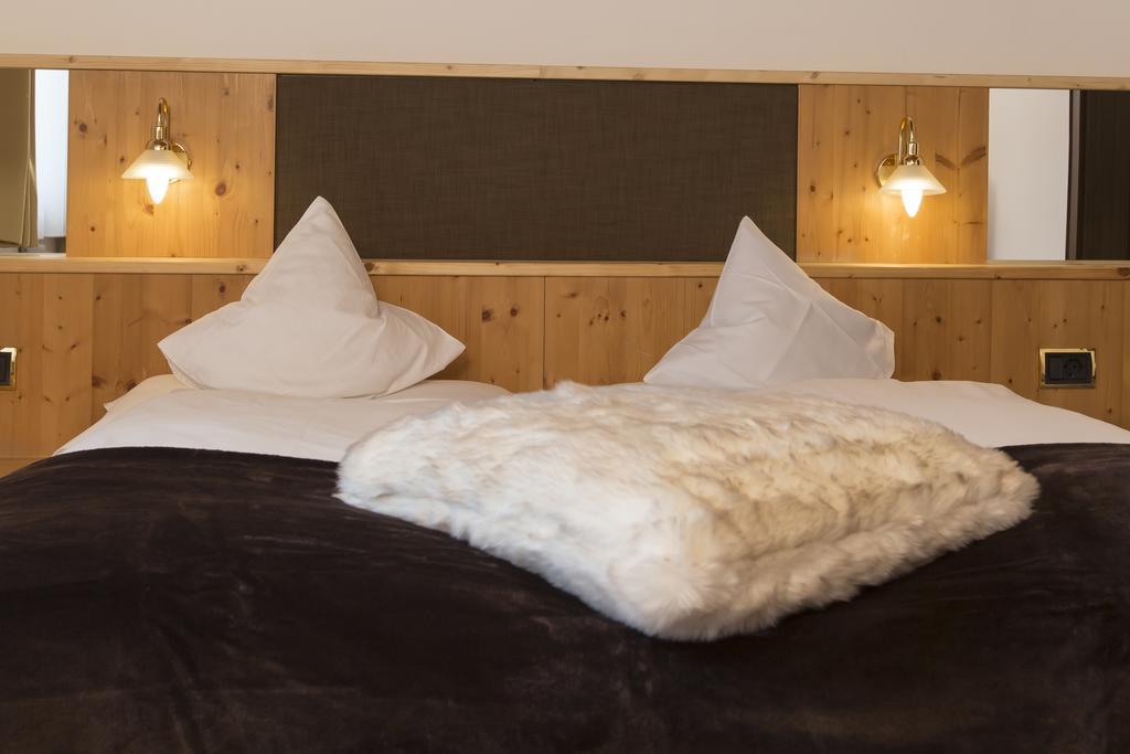 Hotel Chalet Olympia Monguelfo-Tesido / Welsberg-Taisten Екстериор снимка